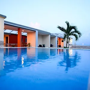 sunrise-42-suites-hotel.quintano-roohotels.com/